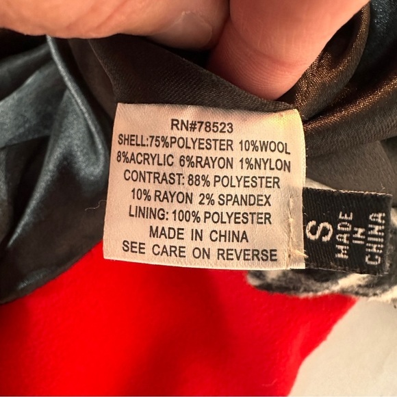 Women’s Black White Houndstooth Jacket pea coat Red fleece lining size small - Picture 13 of 15